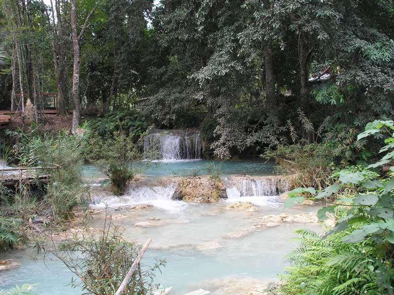 chutes kuang si laos