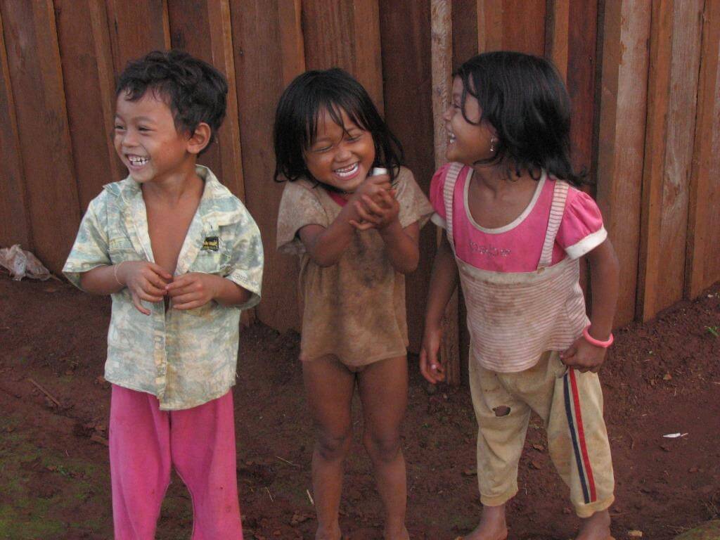 visiter cambodge enfants Mondolkiri