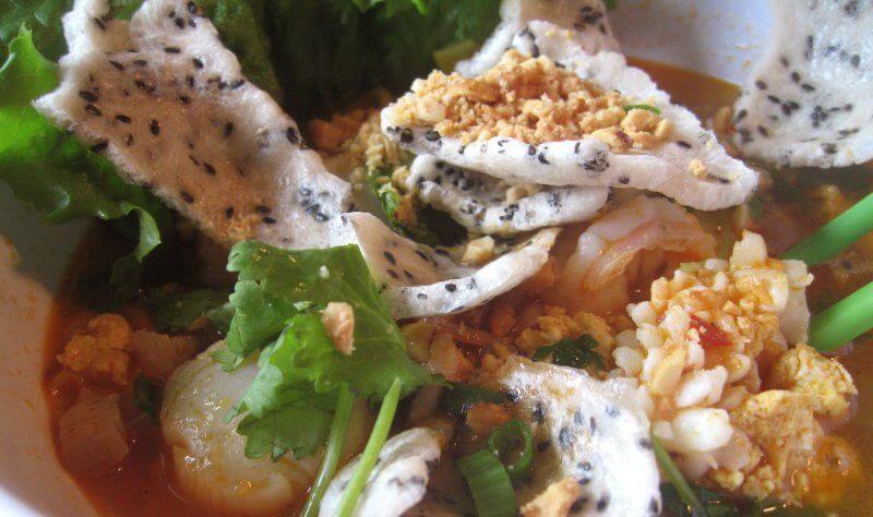 Bol de mi quang Recette du mi quang centre Vietnam amica travel